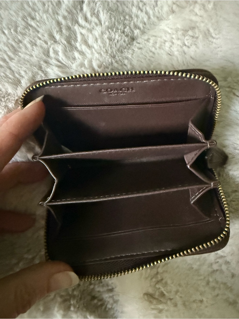 Coach Essential Small Zip Around Card Case In Signature Jacquard - Picture 4 of 7